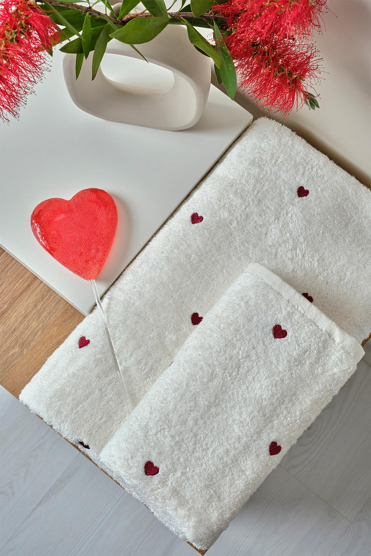 Asciugamano ospite Amore con ricamo a cuore (30 x 50 cm)