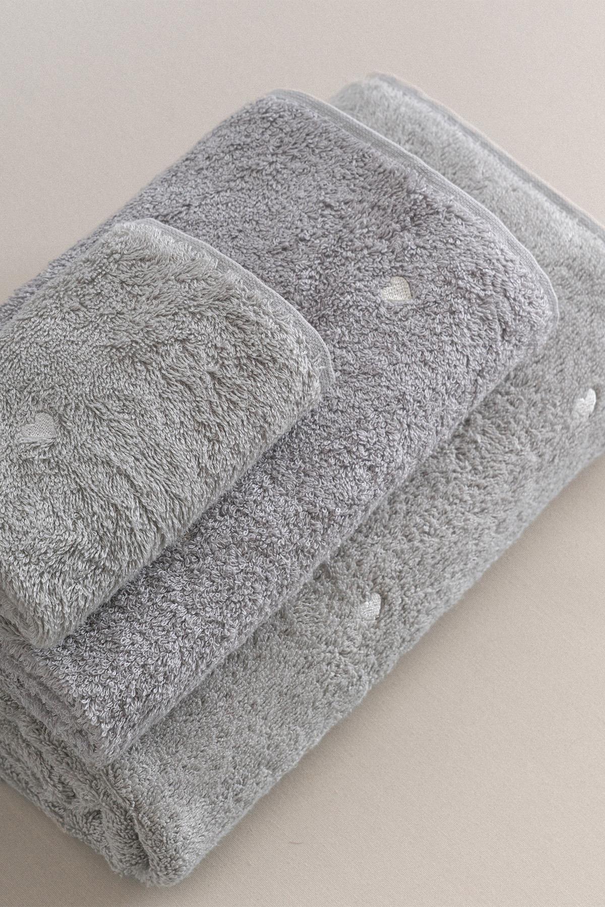 Set di asciugamani grigi morbidi, in cotone di qualità, asciugamano da bagno confortevole, elegante accessorio per la casa