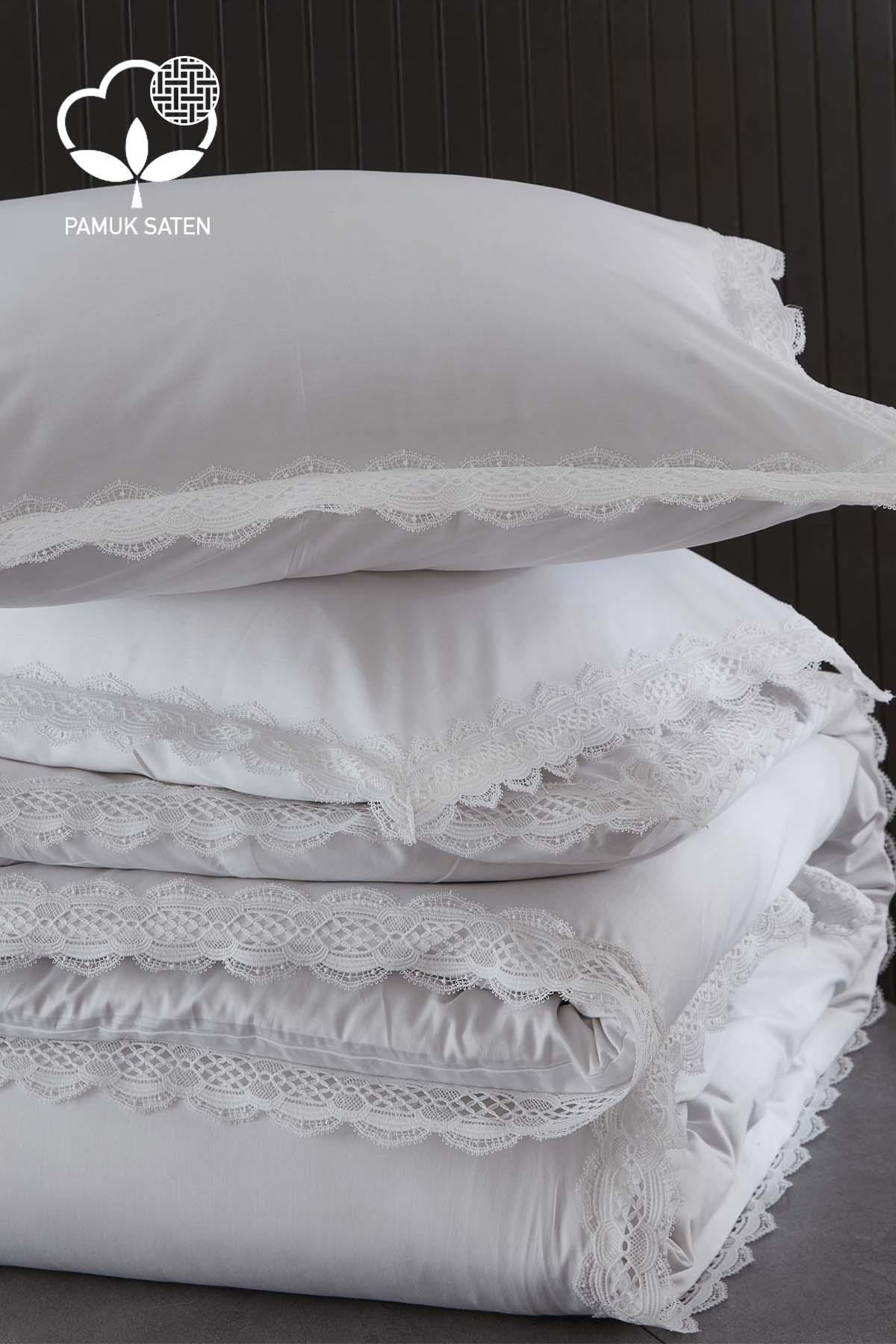 Set copripiumino matrimoniale 6 pezzi in raso di cotone 300 TC con pizzo Asel - Nazik Home - Dai valore alla tua casa!