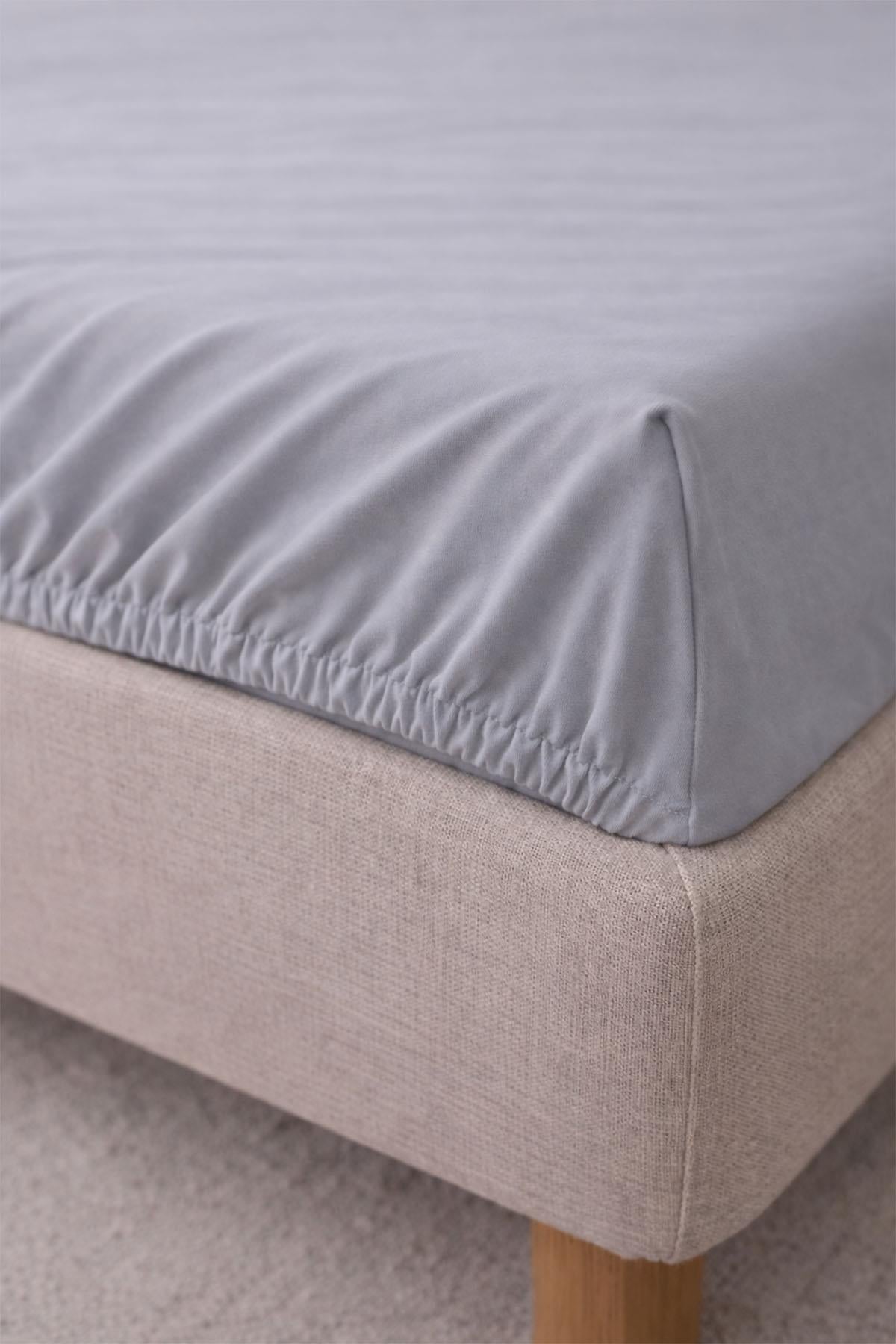 Lenzuolo singolo con angoli elasticizzati in raso di cotone basic (100 x 200 cm)