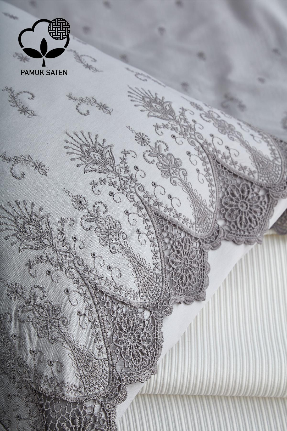 Set copripiumino e copriletto matrimoniale 7 pezzi Emma Dantelli