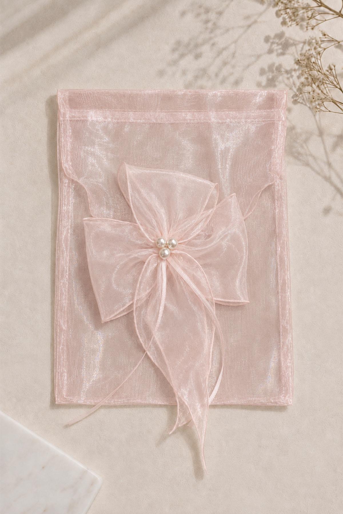 Sacchetto regalo con dettagli a forma di fiore di perla