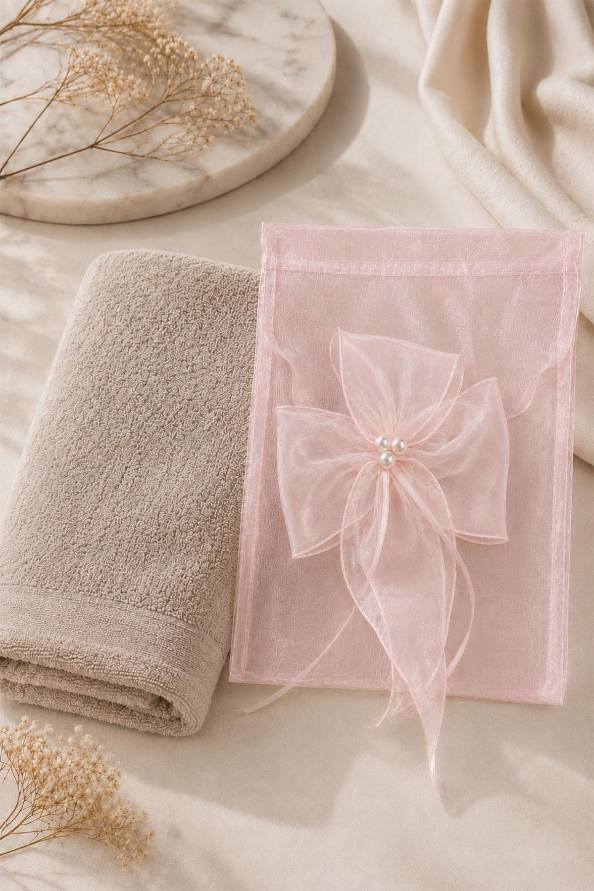 Sacchetto regalo con dettagli a forma di fiore di perla
