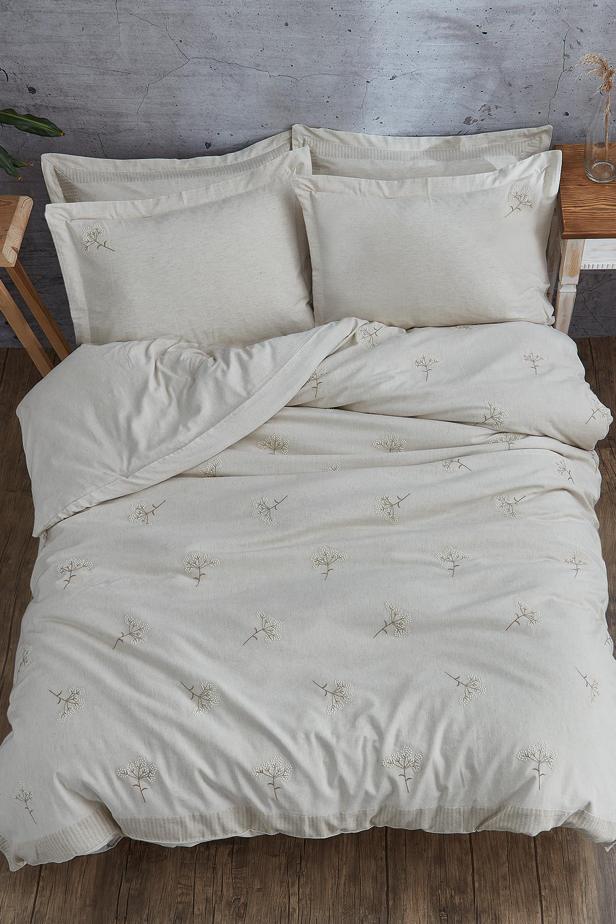 Set Copripiumino 6 Pezzi Loya in Raso di Cotone con Ricamo Floreale, Super King Size