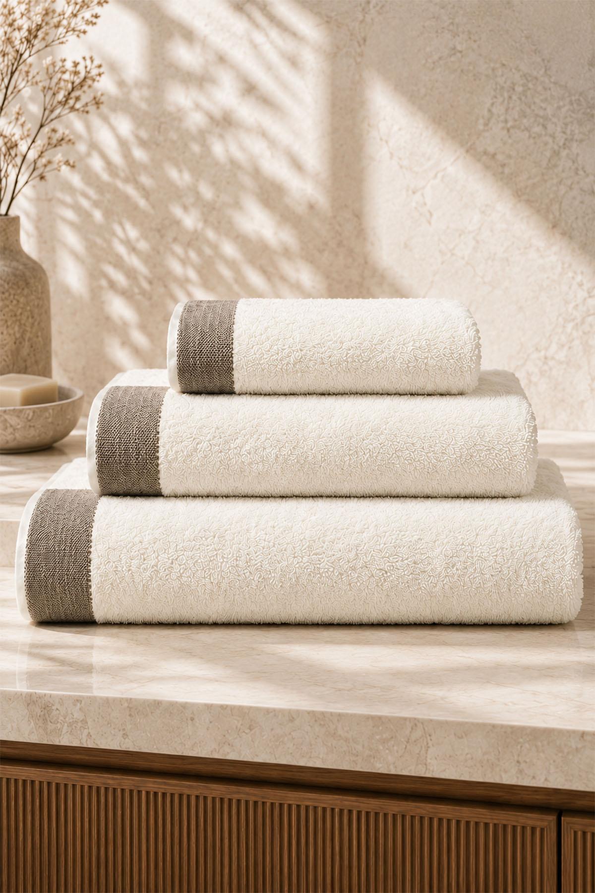 Pofina Low Twist Fluffy Bath Towel (90 x 150 cm)
