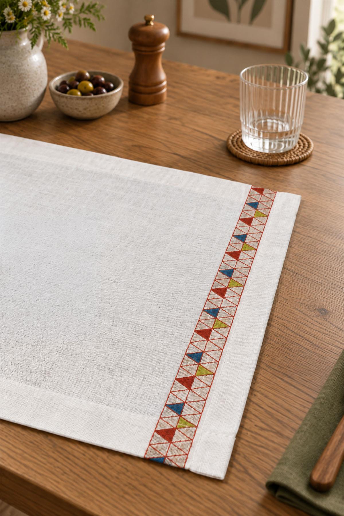 Tovaglietta con motivo a piastrelle Tria, resistente alle macchie e facile da realizzare (30 x 50 cm)