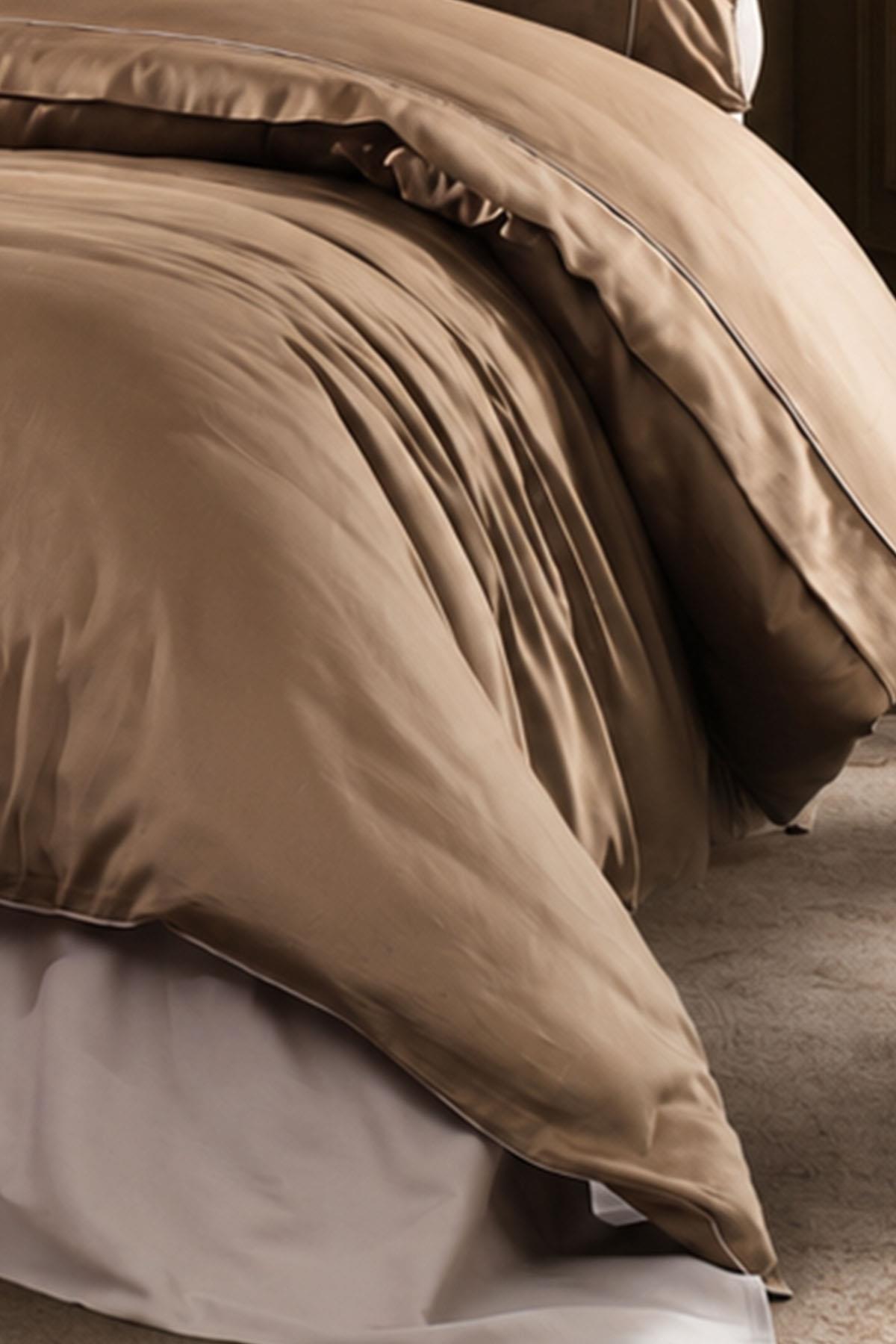 Set copripiumino Alix in raso di cotone con bordino, misura Super King Size, 6 pezzi.