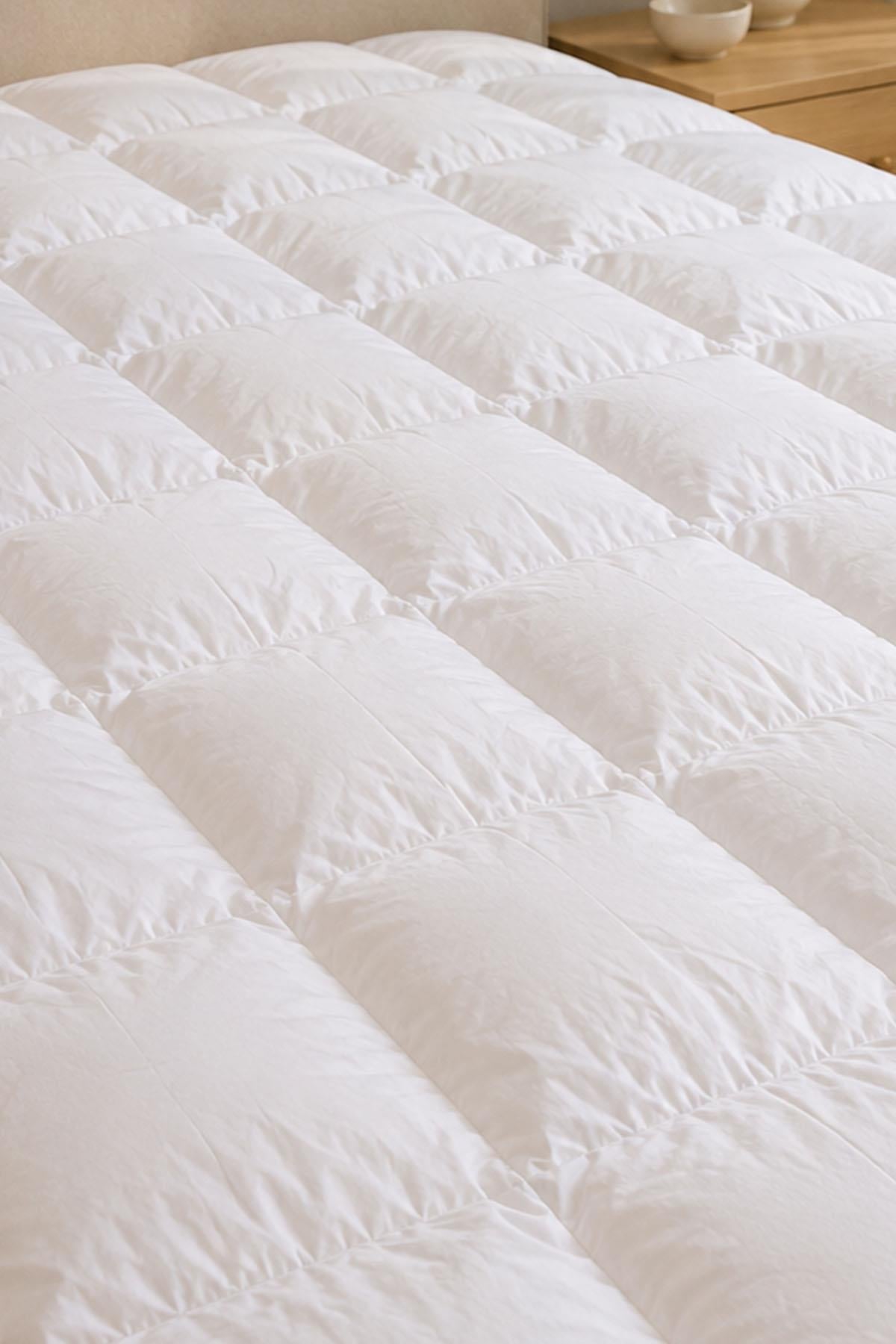 Coprimaterasso matrimoniale in cotone Buffle (200 x 200 cm)