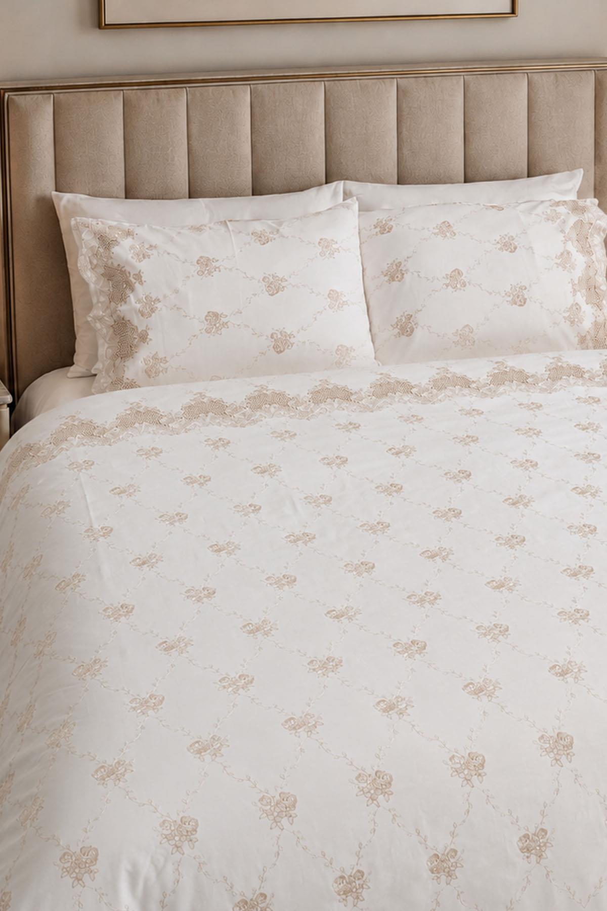 Set Copripiumino Matrimoniale 6 Pezzi in Raso di Cotone con Ricamo Iris