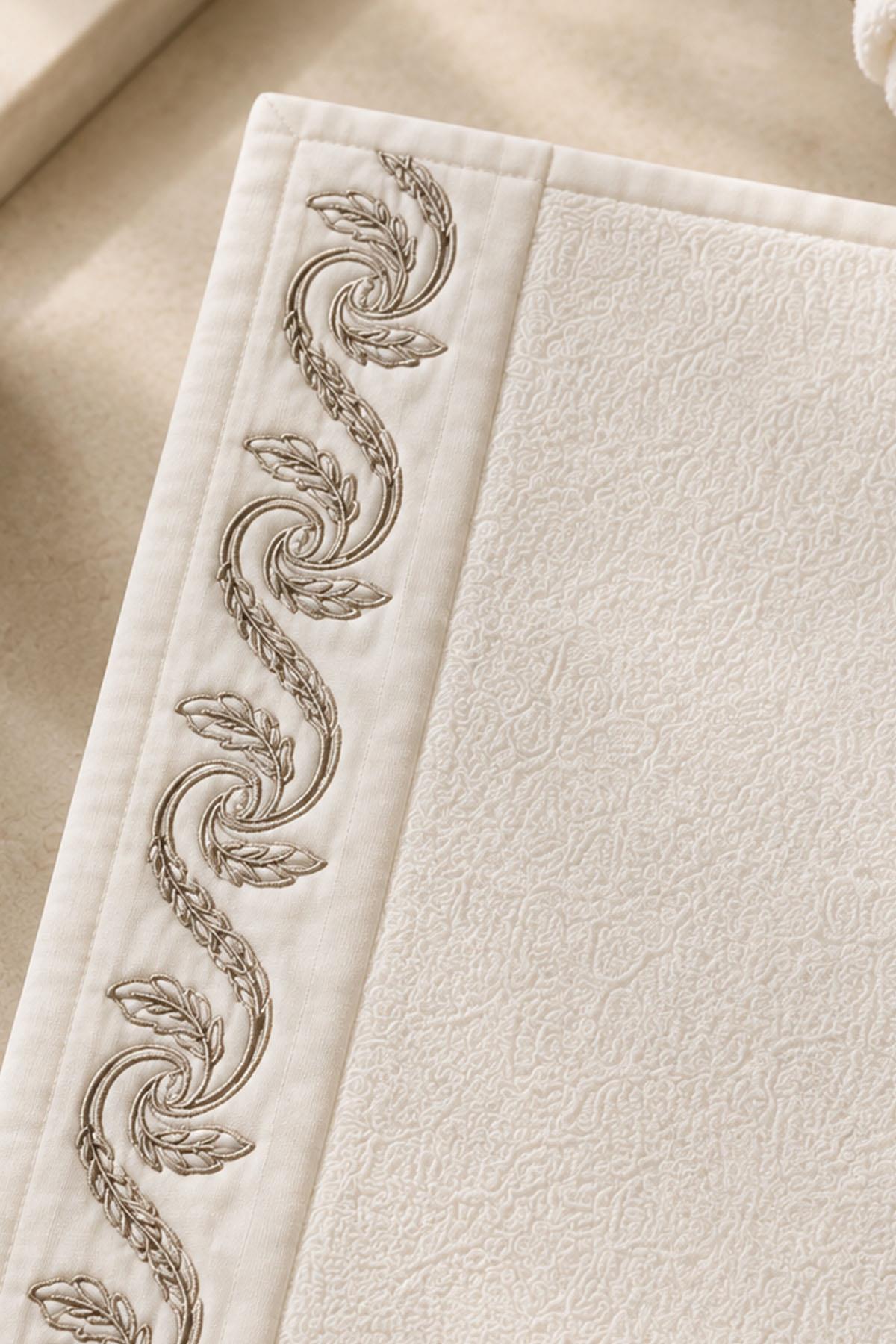 Set di 2 tappetini ricamati con motivo a spirale di foglie Latina (60 x 100 cm)