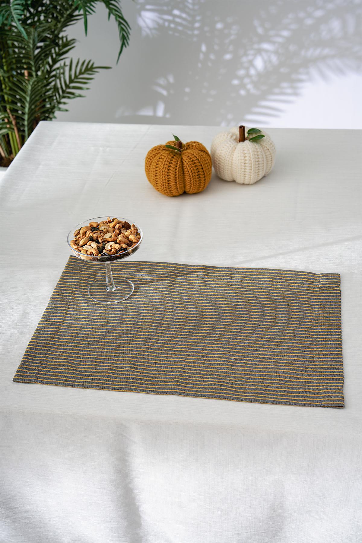 Set di 4 tovagliette americane Loris Leke Tutmaz Dertsiz (35 x 50 cm)