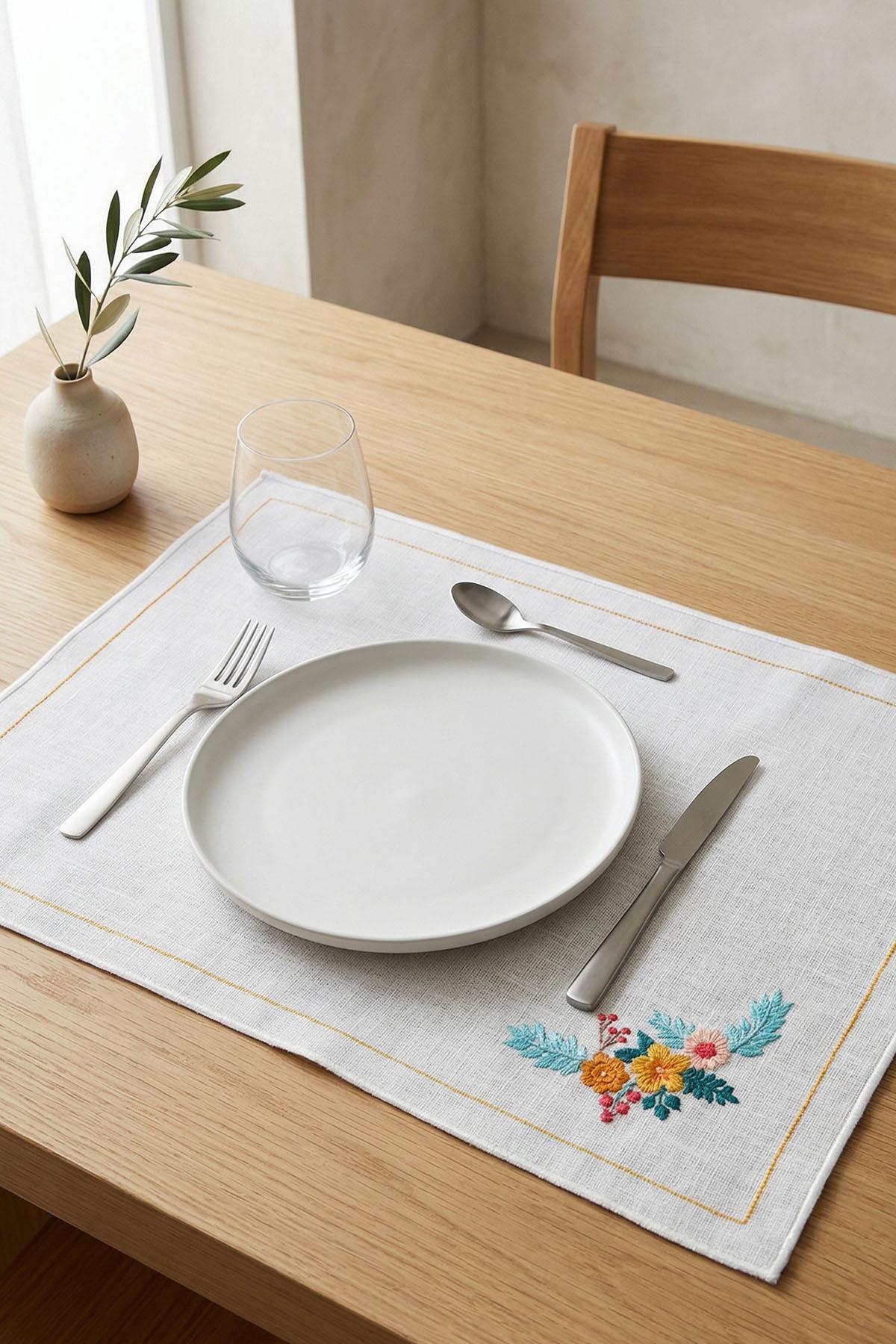 Tovaglietta Americana Antimacchia con Ricamo Floreale Arancione (35 x 50 cm)