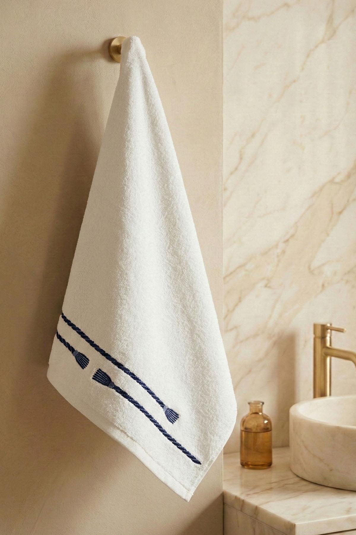 Rom Embroidered Hand Towel (50 x 90 cm)