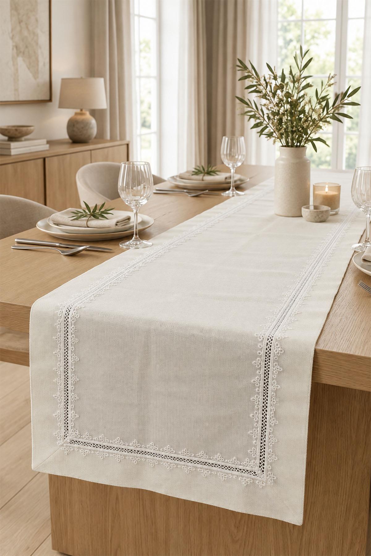 Tappeto Sena ricamato, resistente alle macchie e di facile manutenzione (40 x 140 cm)