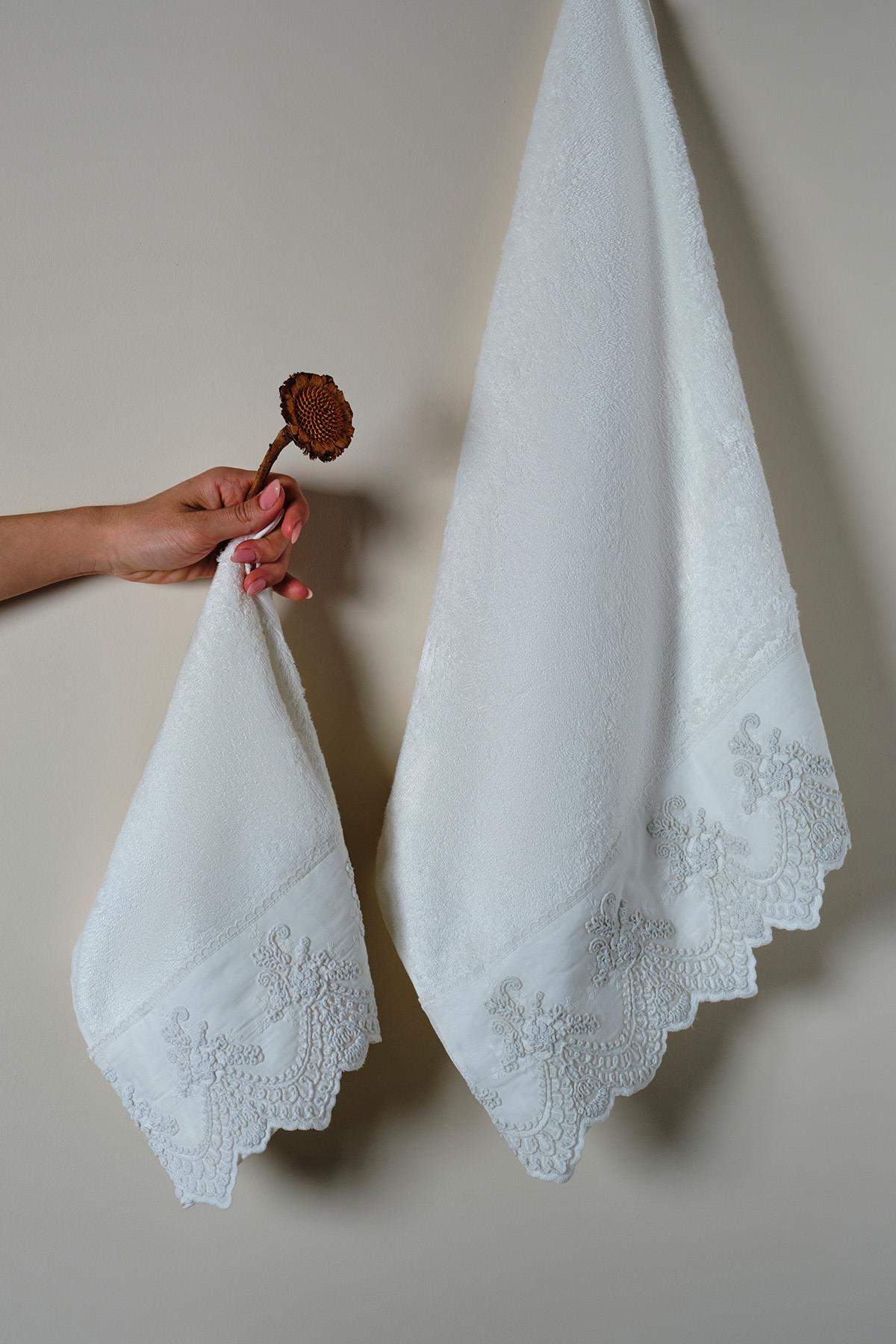 Asciugamano da viso con ricamo Tual (30 x 50 cm)