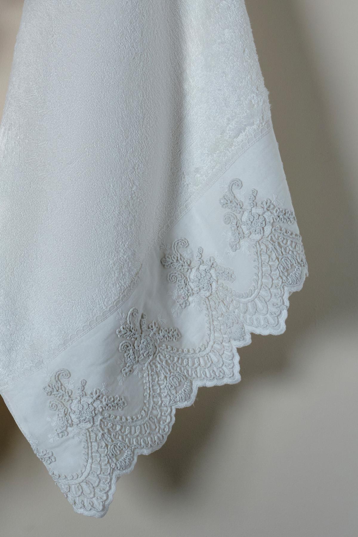 Asciugamano da viso con ricamo Tual (30 x 50 cm)
